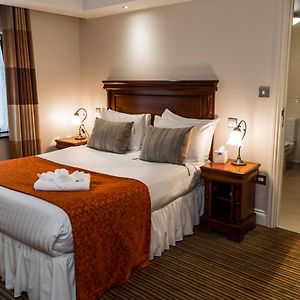 Executive King Room Walk Shower Disability Access or Non-Smoking